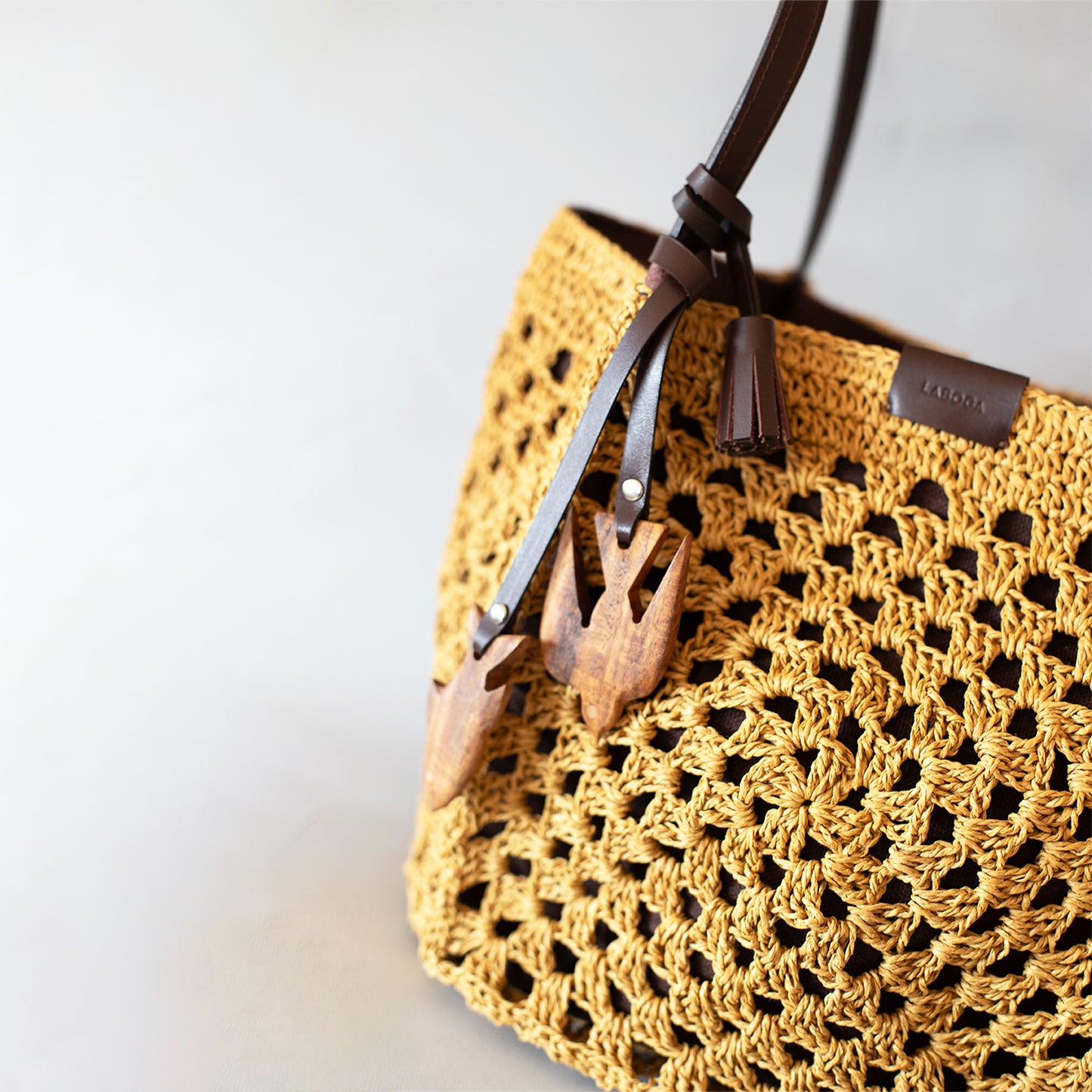 Villia Tote