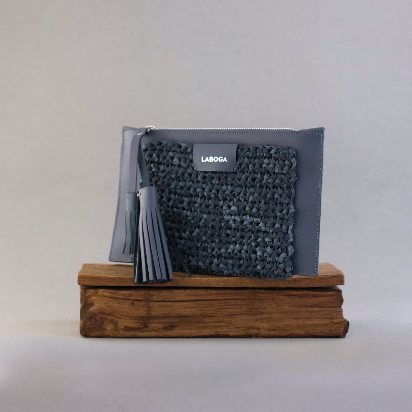Mervat Clutch, Gray - LABOGA