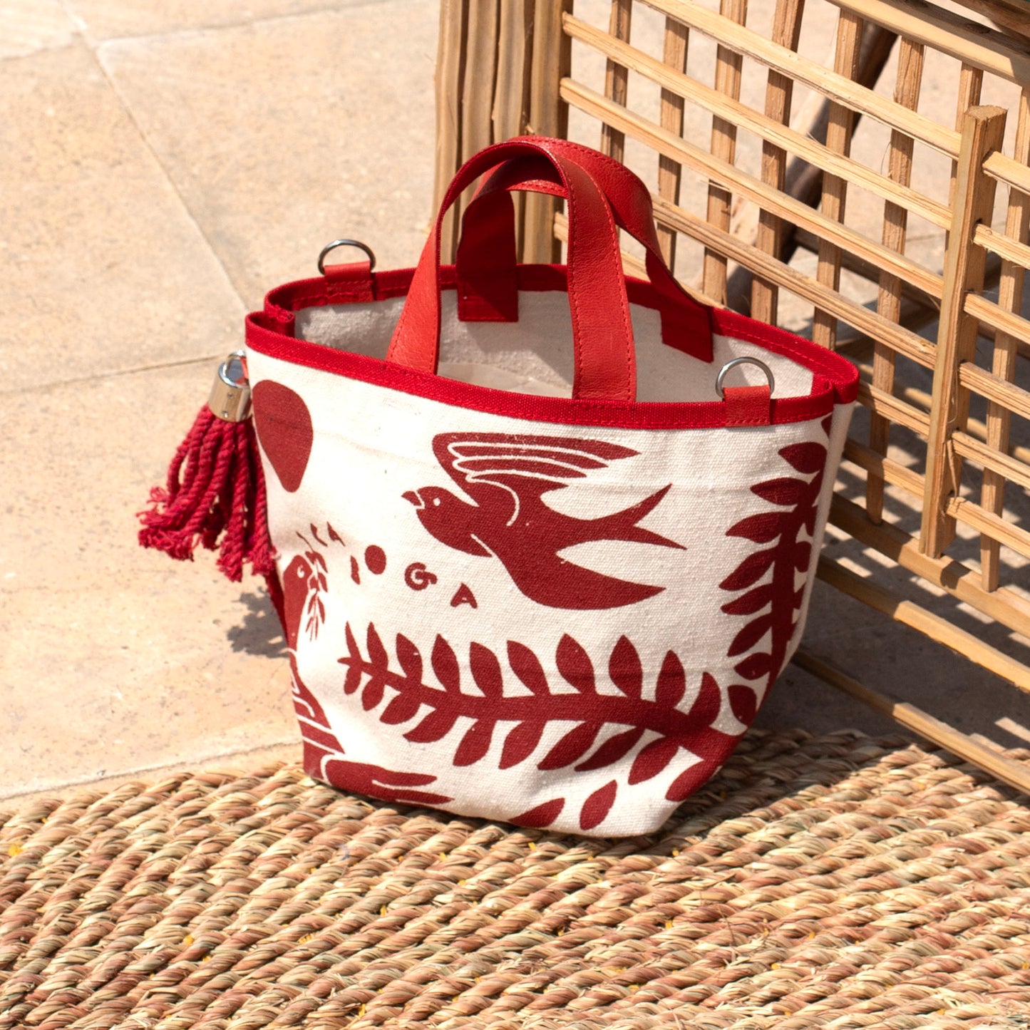 Mini Nomad, Red on Beige