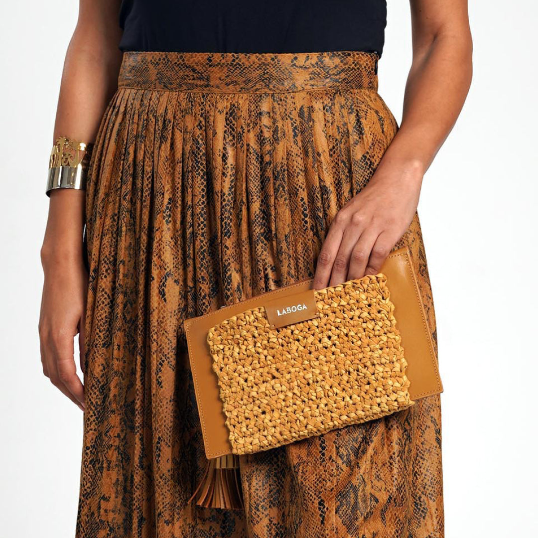 Mervat Clutch - Camel