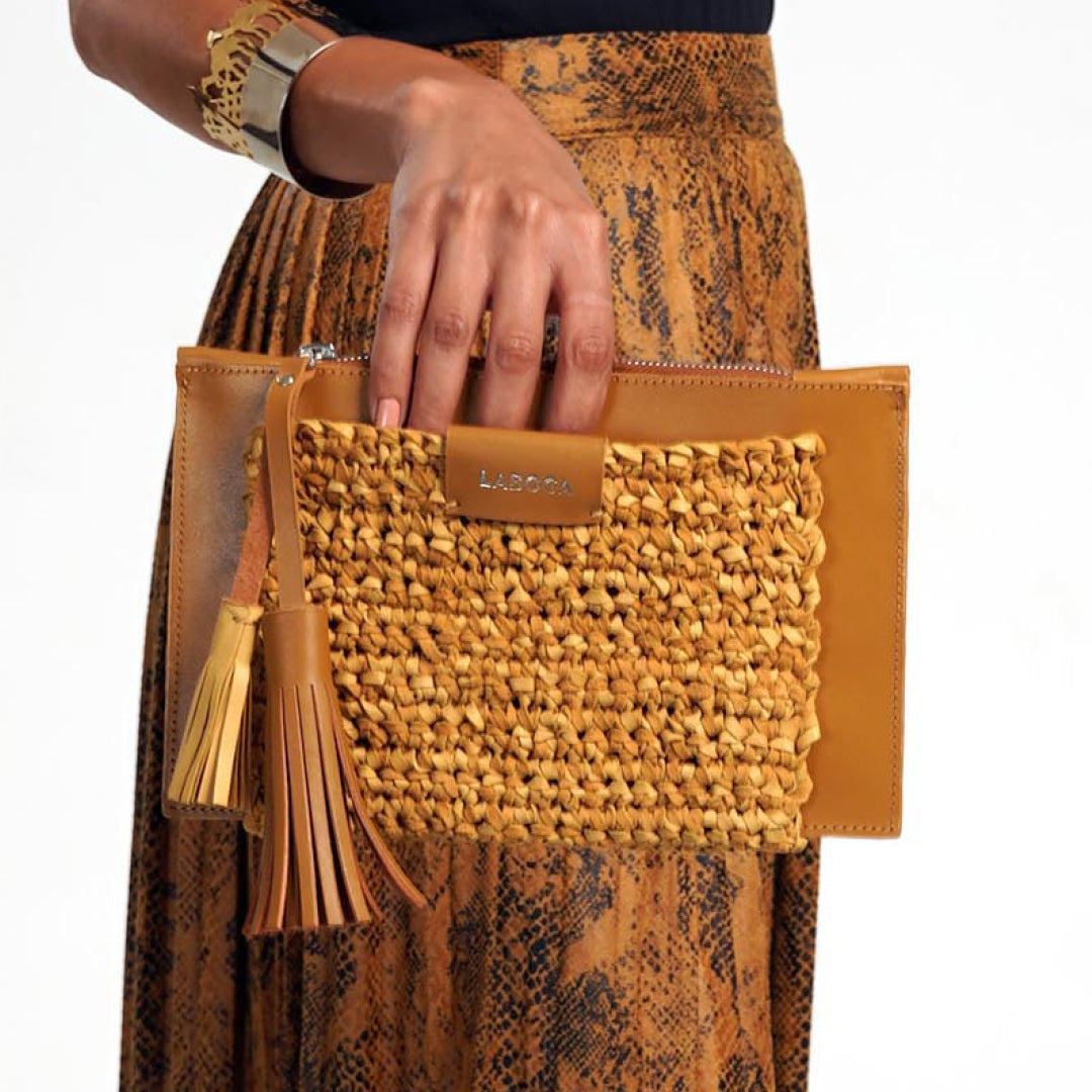 Mervat Clutch - Camel