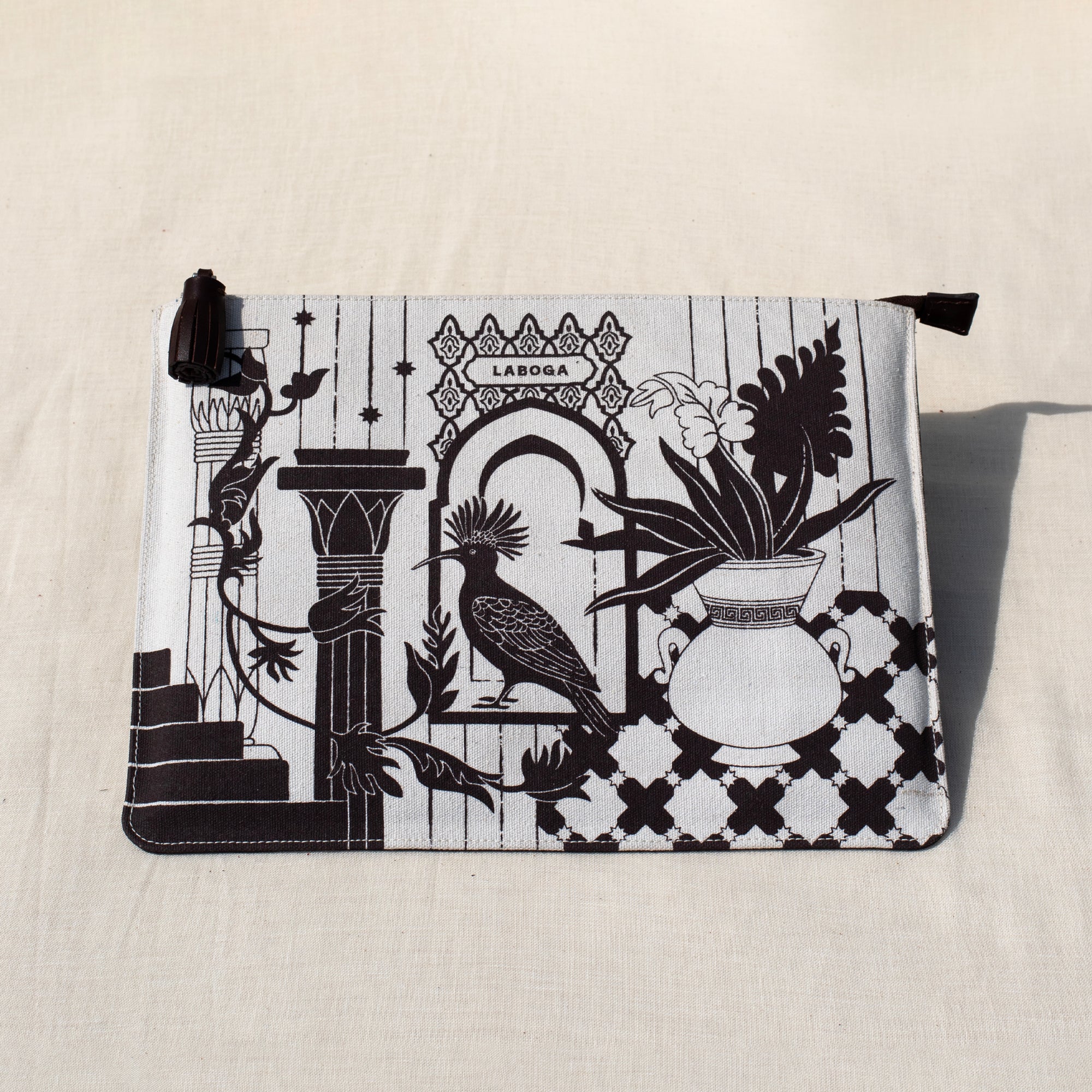 Huda Clutch, Chocolate Brown - LABOGA