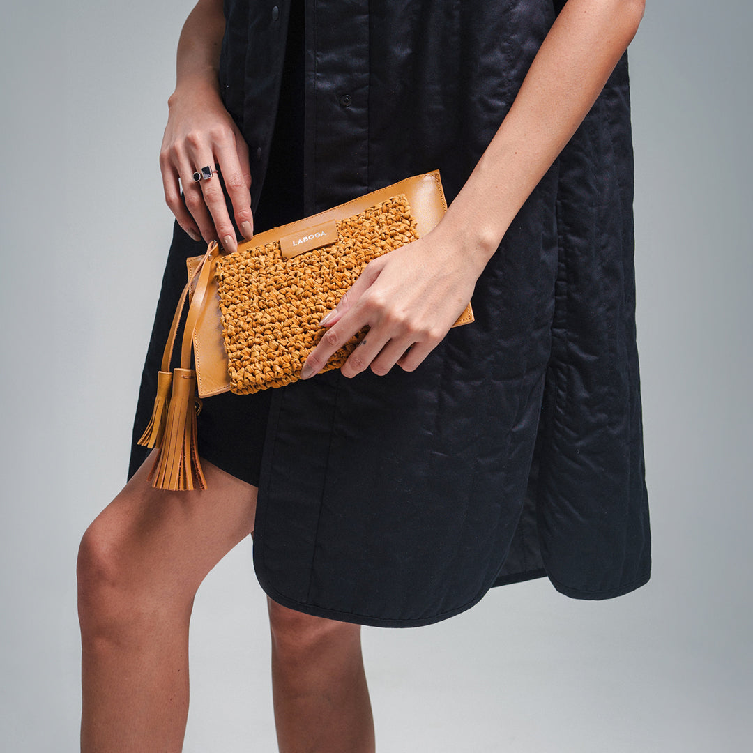 Mervat Clutch - Camel - LABOGA