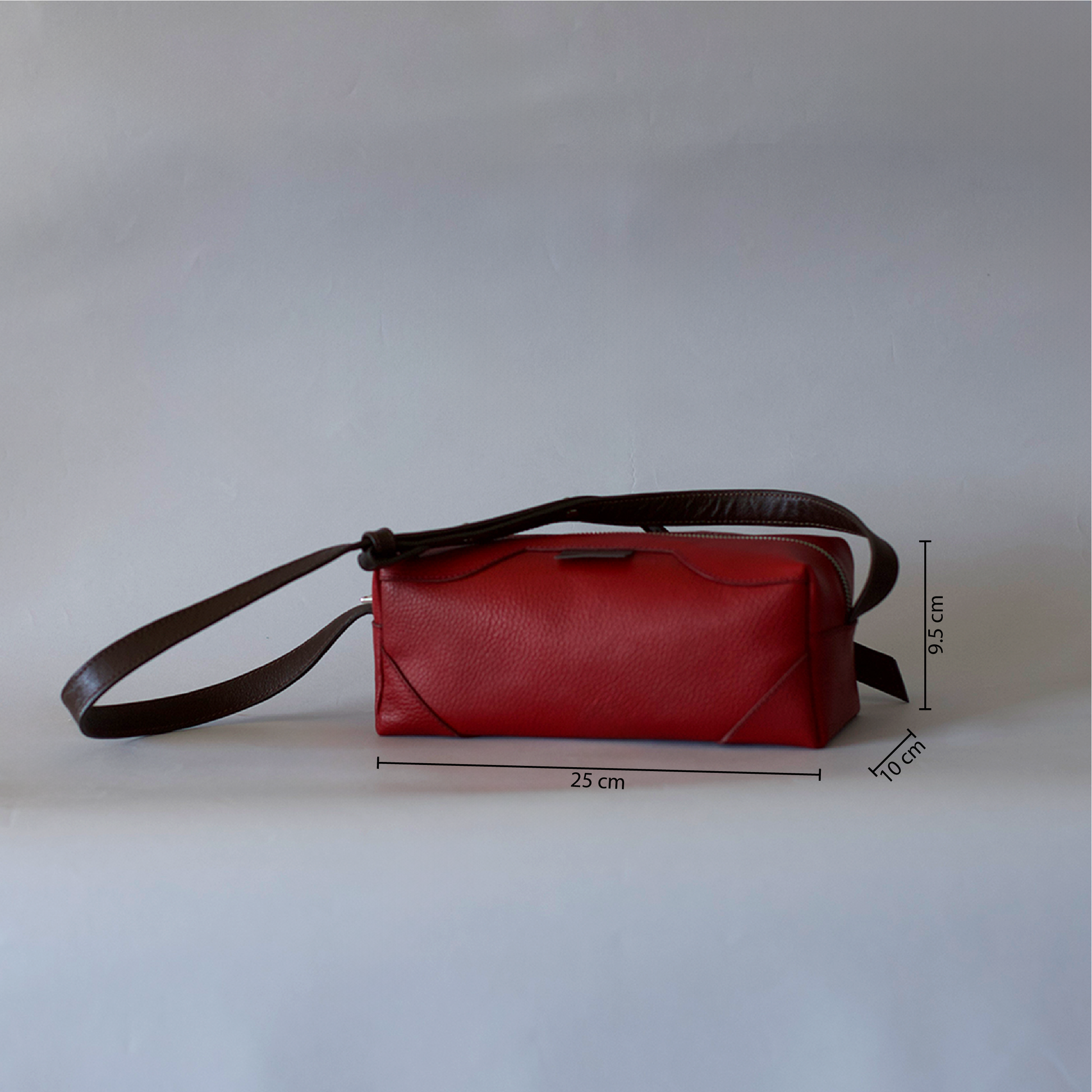 Nyle - Red - LABOGA