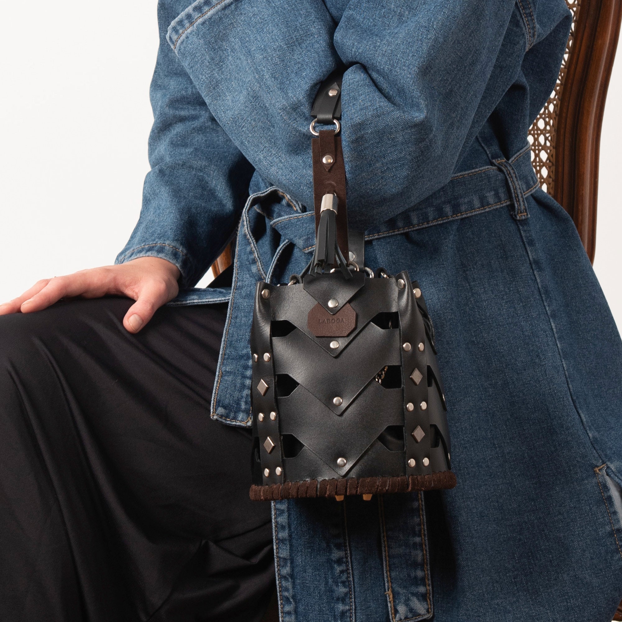 Vertebrae Medium, Brown