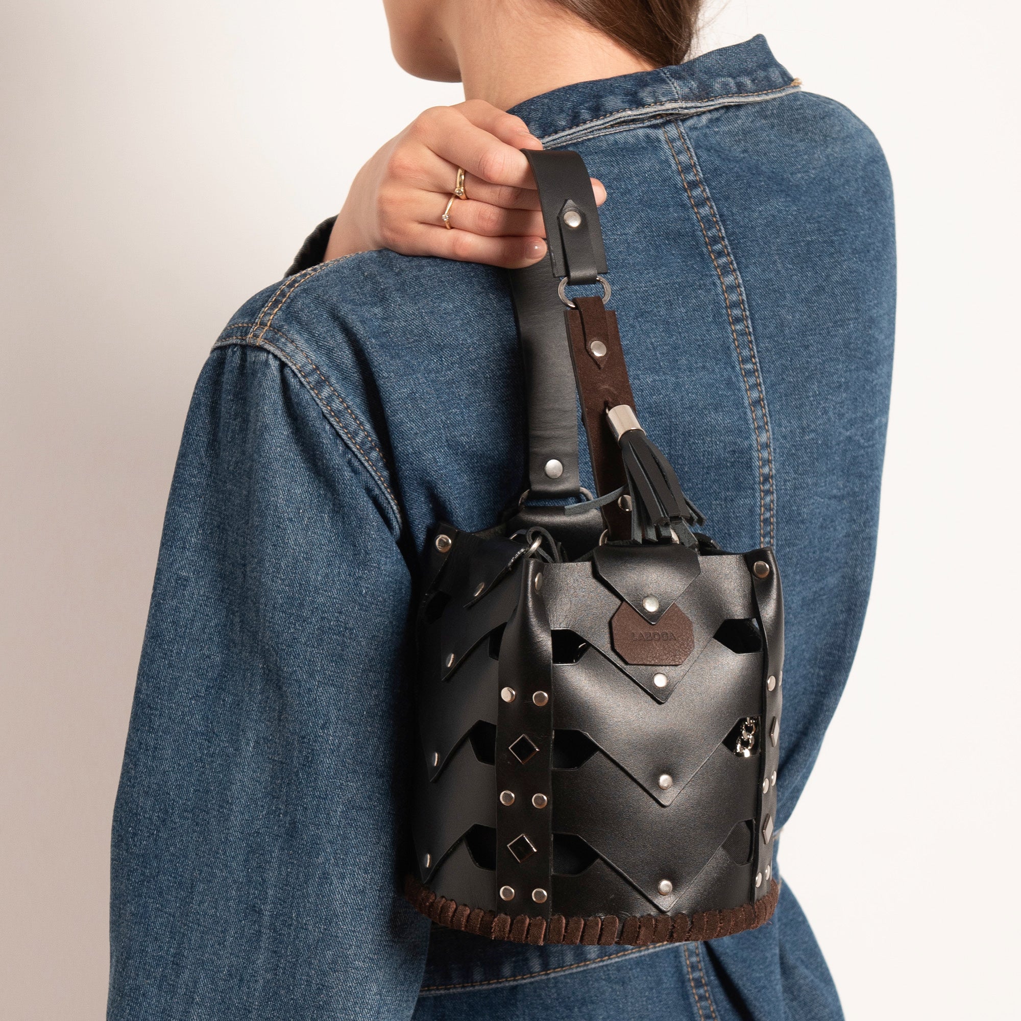 Vertebrae Medium, Brown